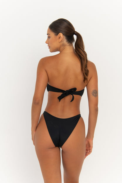 Hati Bottom